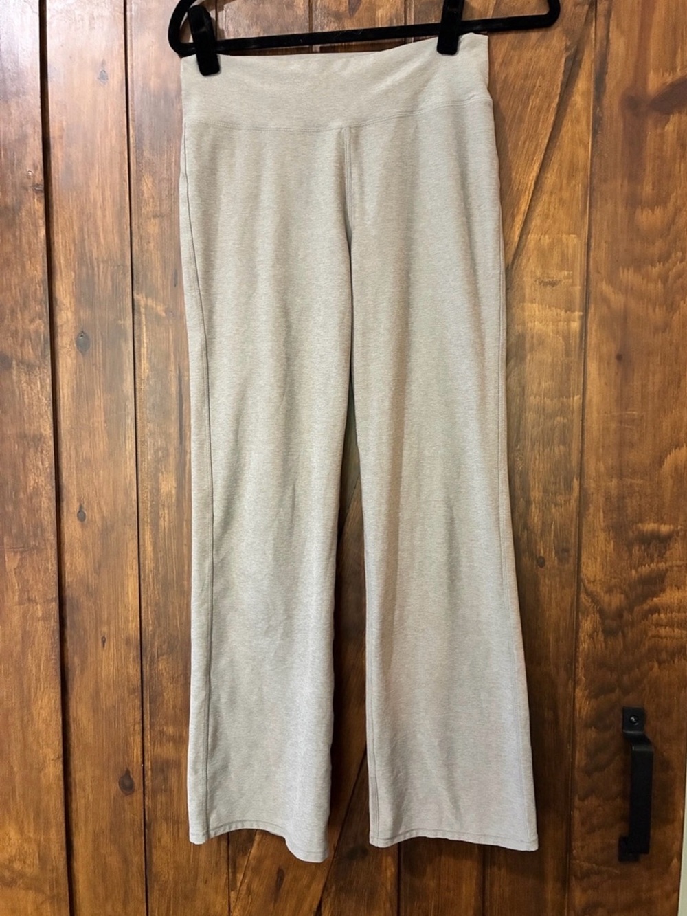 Vuori Heathered Oatmeal Flare Leggings Sz Small | High Rise Yoga Athleisure